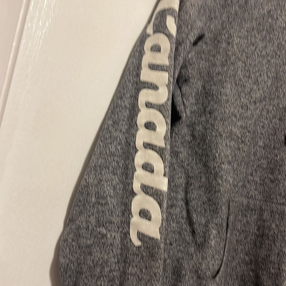 Canadiana sweatshirt Xsmall  - Picture 4 of 8